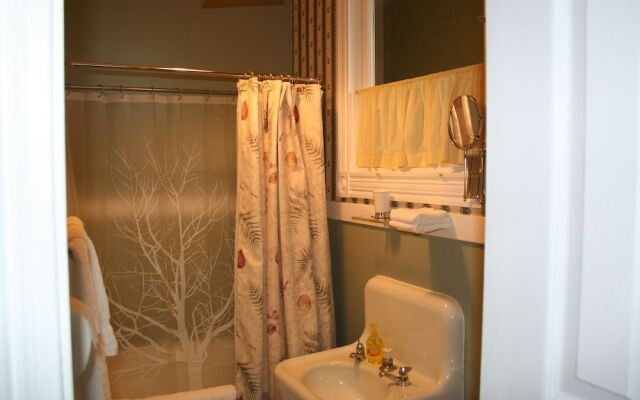 Sackville Bed & Breakfast