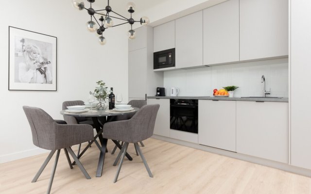 Apartment Warsaw Krucza by Renters