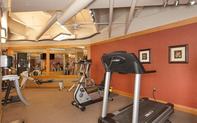 8282 Silver Mill 1 Bedroom Condo by RedAwning