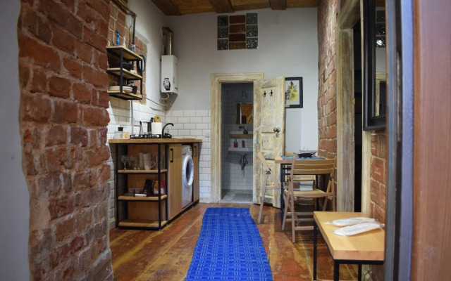 Loft style Apartment on Virmenska 13