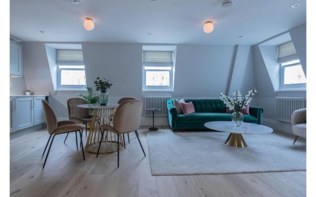 Royal Kensington Penthouse IX- 3 bed