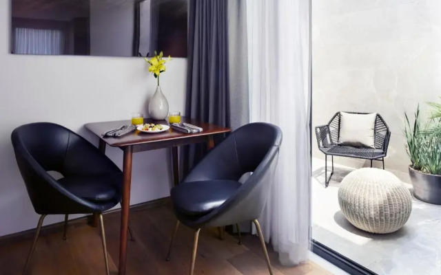 Felix Luxury Plus by Viadora
