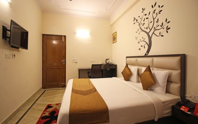 Cosy Tree Rooms by OYO Rooms