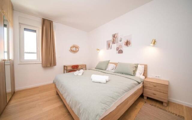 Vrsi Beautiful Apartments With Pool - A2