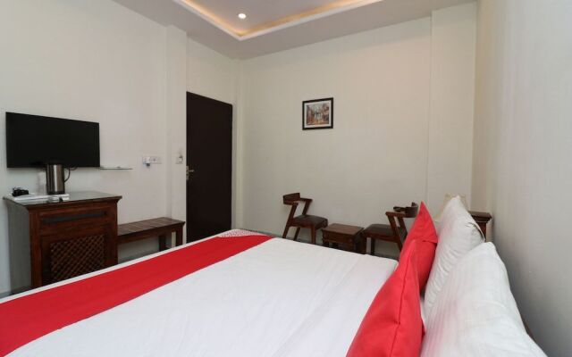 OYO 27759 Hotel Rajputana