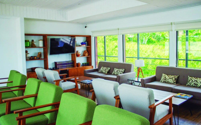 Jungle Experiences La Perla