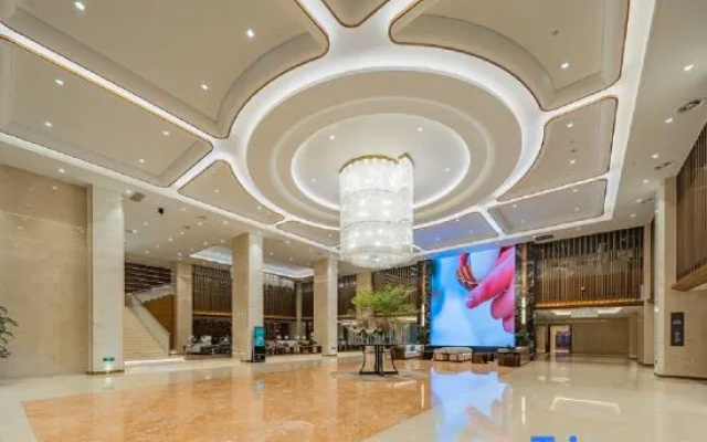 Zhongzhou Huayue Hotel