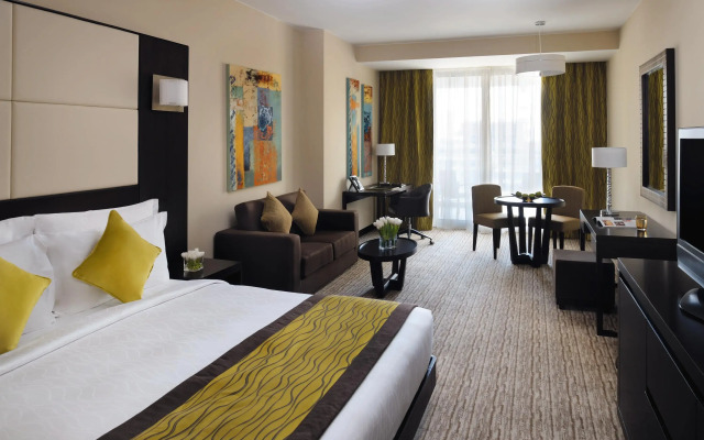 Mövenpick Jumeirah Lakes Towers Hotel