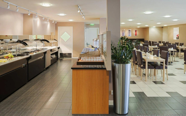 Holiday Inn Manchester West by IHG