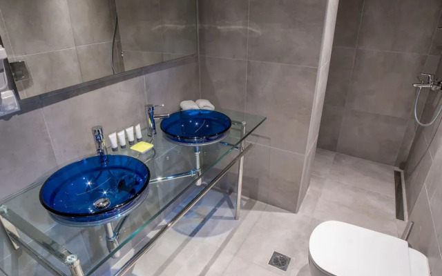 Andromeda Downtown Suites