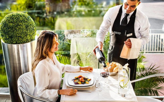 Sardegna Hotel, Suites & Restaurant