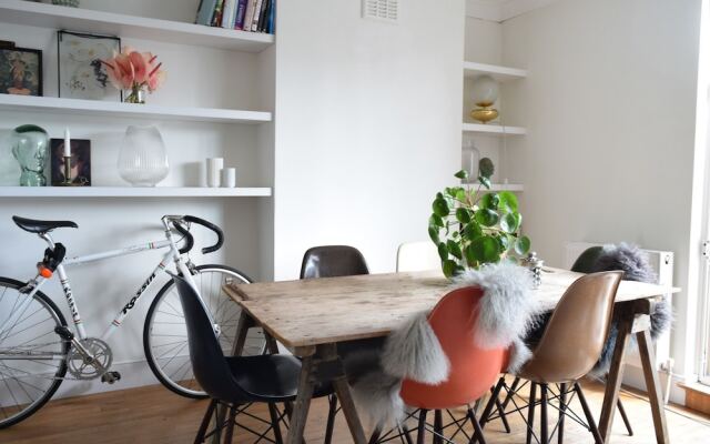 Chic 1 Bedroom Apartment in Fulham