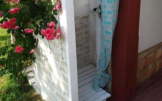Apartments Niv - 30 m from beach