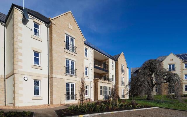 Royal Golf Apartments