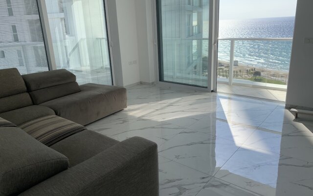 Prince Palace Hadera White Beach