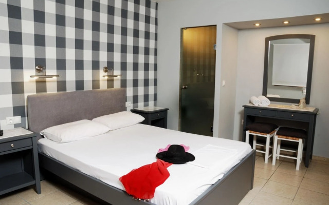 Ariadnes Holiday Accommodation II