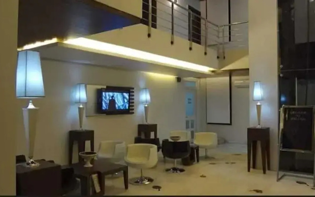 Hotel Arch Inn
