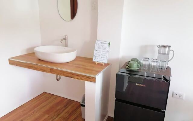 Royal Suites Port Barton