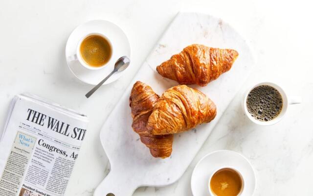 AC Hotel by Marriott Phoenix Downtown