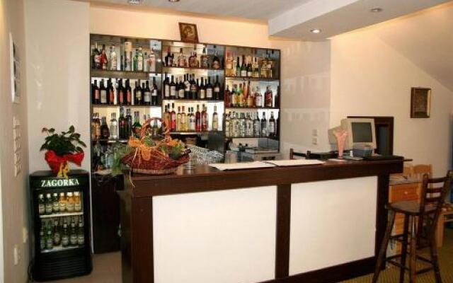 Family Hotel Elena