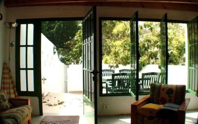 Cho Manuel Residence