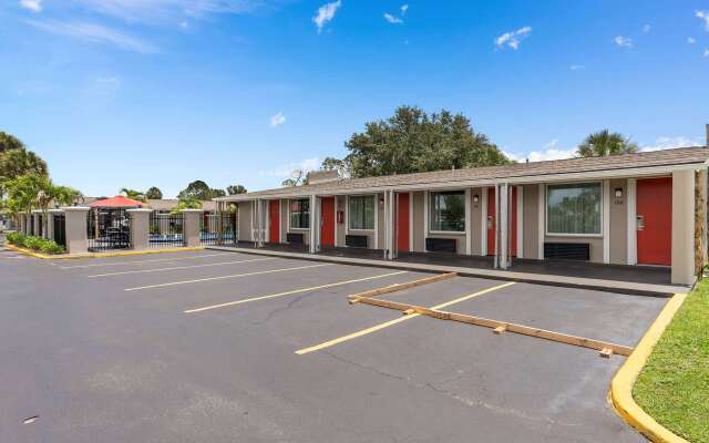 Super 8 by Wyndham Kissimmee-Orlando