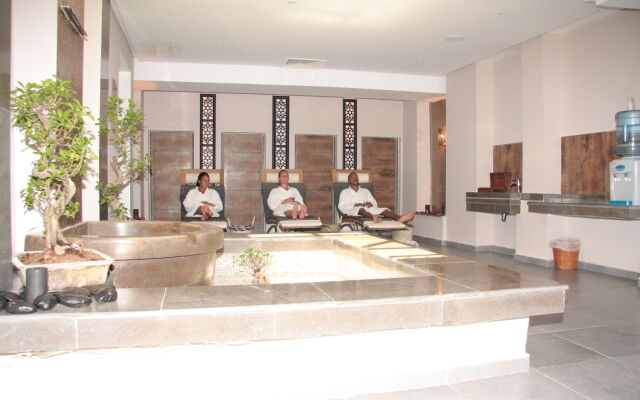 Hotel Tropicana Club & Spa