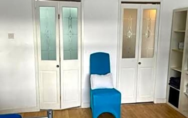 Barrs Court Beds