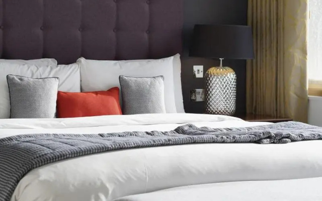 Renaissance London Heathrow Hotel