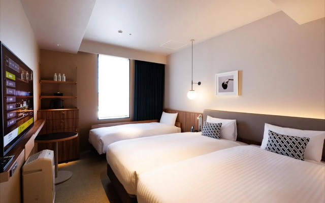 Cross Life Hakata Tenjin