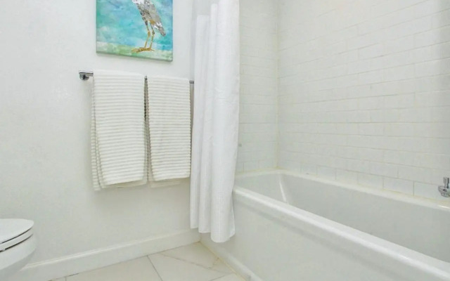 Shore House 502