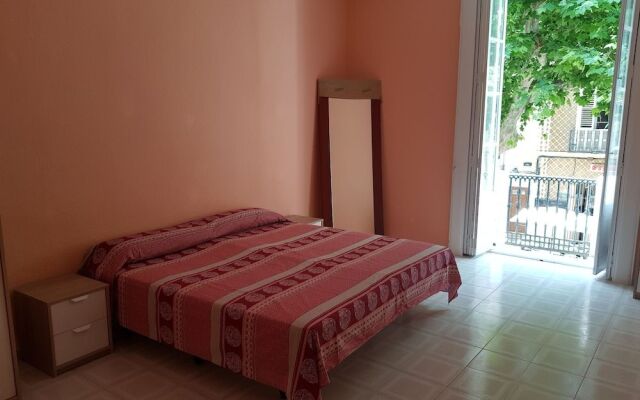 Hostal Marqués del Campo - Hostel