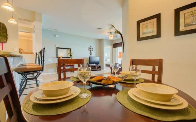 Penthouse w/ Spectacular Lakeview! Near Disney