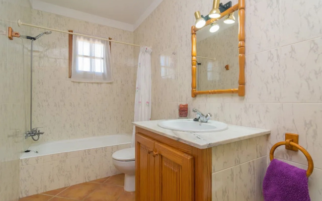 Can Tut in Campanet With 3 Bedrooms and 2 Bathrooms