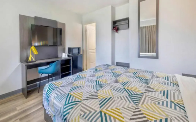 Motel 6 Villa Park, IL - Chicago West