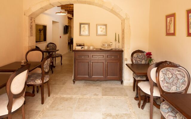 Phaedra Suites