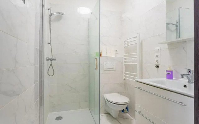 Modernized Condo for 6ppl CENTER