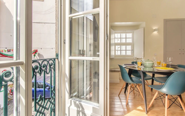 Design Apartment in Typical Alfama