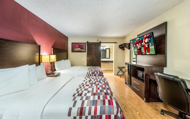Red Roof Inn & Suites Wapakoneta