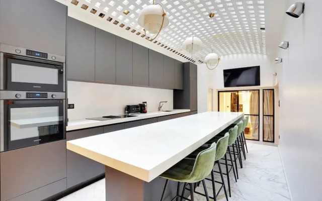 Stunning Apartment - 4br/8p - Mail