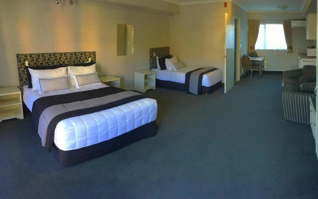 Deco City Motor Lodge – Guest Rooms – Napier