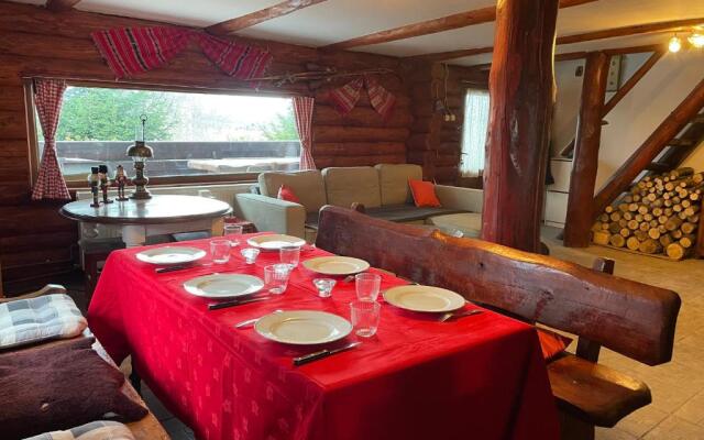 Stunning 4-bed Chalet in Bran With Superb Panorama