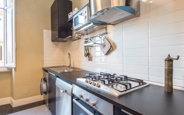 RSH Trastevere Bright Enchanting Apartment