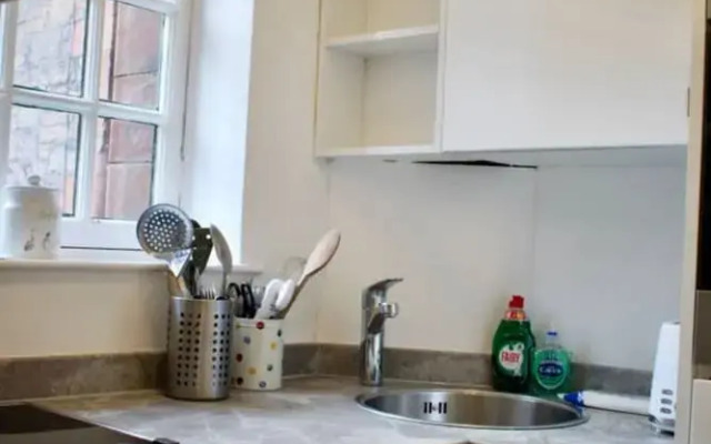Historic 4 Bedroom Apartment in Dean Village, Edinburgh