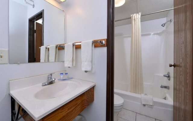 Americas Best Value Inn - Walcott / Davenport
