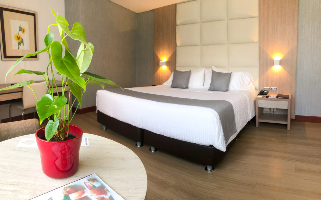 Hotel San Fernando Plaza