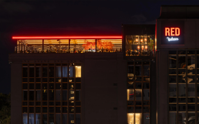 Radisson RED Auckland — 4-star hotel in Auckland
