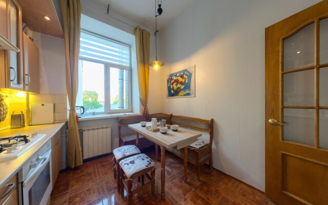 Apartment on Kamennoostrovskiy p17