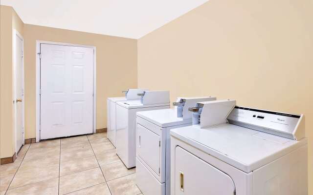 Super 8 by Wyndham Siloam Springs