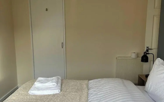 Sark Drive Serenity-cosy 3BR House in Birmingham